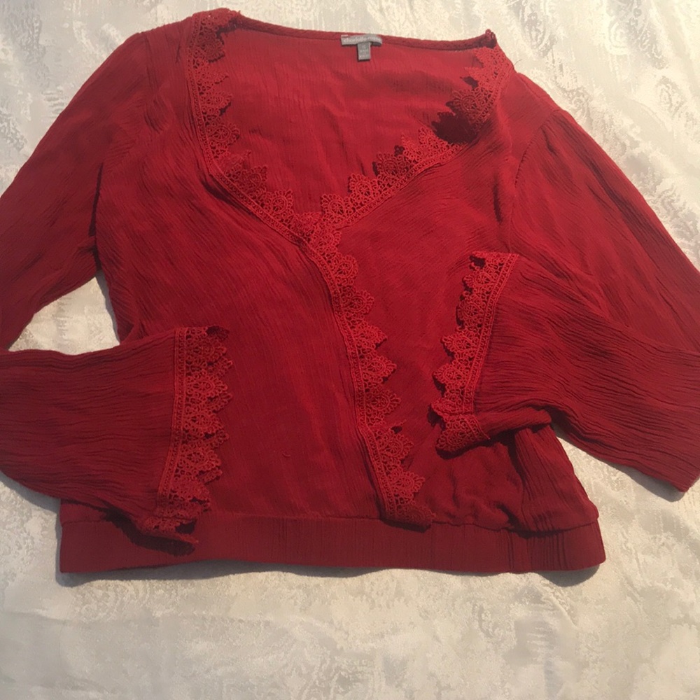 Cropped red blouse